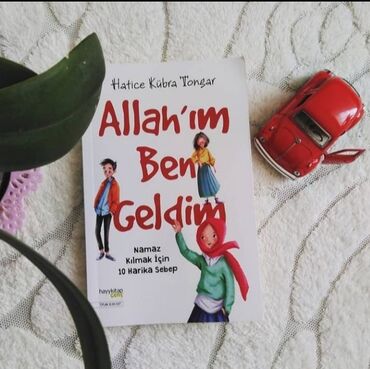 qönçə kitabı: Uşaqlara özəl🥳 Müəllif: Hatice Kübra Tongar Səhifə sayı: 144 Bütün