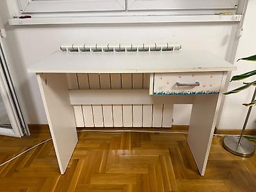 stolice za kompjutere: Radni sto – beli, kompaktan model sa fiokom - Materijal: oplemenjena — 1