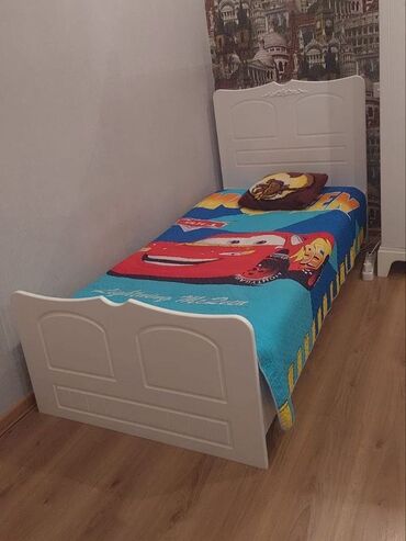 Radiatorlar: İşlənmiş, Təknəfərlik çarpayı, Bazasız, Matras ilə, Siyirməsiz
