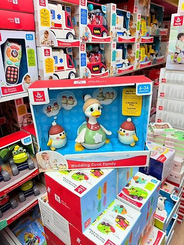 уточки игрушки: Игровой набор Hola “Waddling Duck Family” — мама-утка и утята. - — 1
