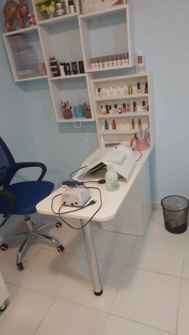 islenmis salon moykasi: İşlənmiş, Manikür üçün masa, Güzgüsüz