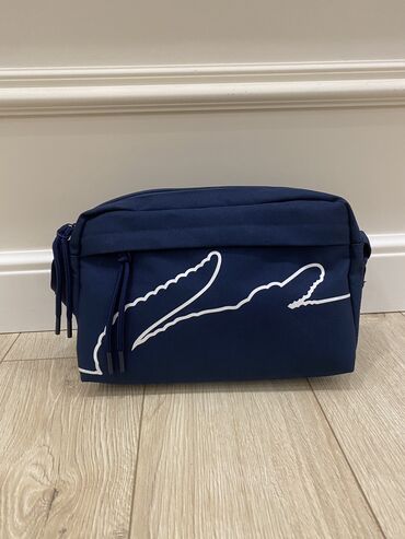 синяя замшевая сумка: В наличии имеется барсетка от бренда “Lacoste” lux качество. Все в