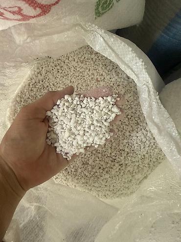 Мраморная крошка: Мраморная крошка, Белый, Ландшафтная, В тоннах — 17