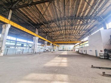 Anbar və emalatxanalar: Xətai rayonu, Babək prospektində səliqəli, hündür və işıqlı anbar — 22