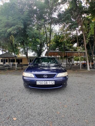 Мототранспорт: Opel Vectra: 2 л | 1997 г. 369000 км Седан