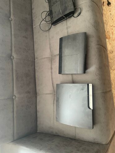 playstation 2 hdmi: В комплект входят две игровые консоли Sony PlayStation: PS4 и PS3