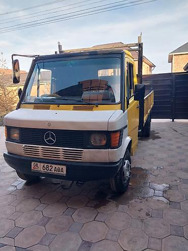 var: Грузовик, Mercedes-Benz, Стандарт, 4 т, Б/у — 3