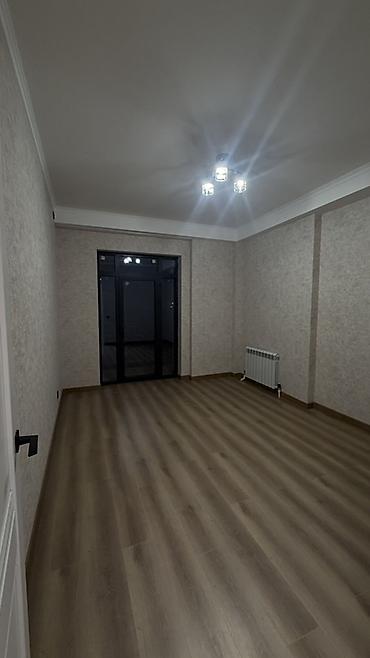 3 кв асанбай: Аренда офисов, 100 м², В жилом комплексе, С отдельным сан узлом — 7