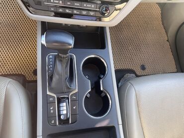 Kia: Kia Carnival: 2018 г., Минивэн — 8