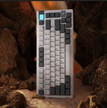 Наушники: Игровая беспроводная механическая клавиатура Darmoshark K8 Трех