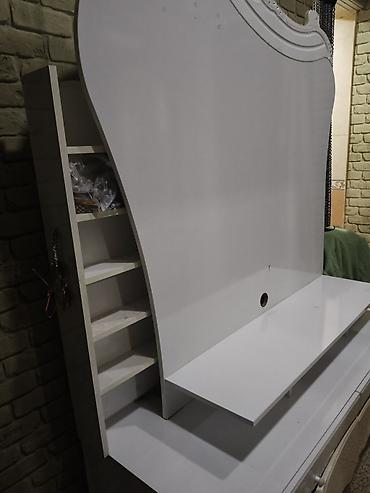vitrin stend: Ağ rəngdə TV stendi / vitrin tipli media mebeli - Material: MDF/LDSP — 2