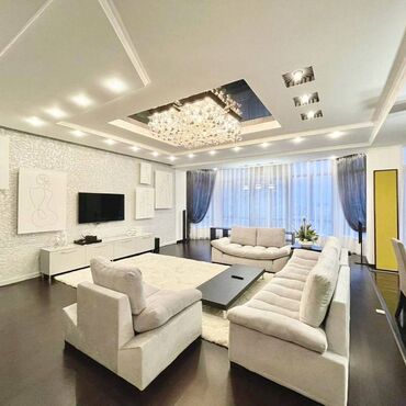 Квартиры Bishkek: 4 комнаты, Риэлтор, Без подселения, С мебелью полностью