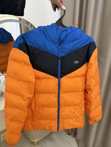 осенние куртки мужские: Подаю мужскую куртку весна-осень. Оригинал Lacoste, покупали в Brand
