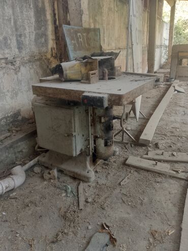 нбк курулуш джал: Фрезердик станок ЧПУсуз, Жыгач иштетүү үчүн