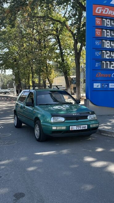 Volkswagen: Volkswagen Golf: 1992 г., 1.8 л, Механика, Бензин, Хетчбек