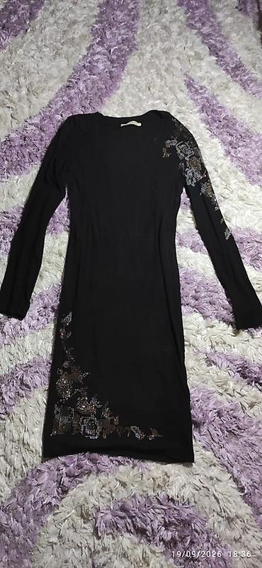 gen: Qadın geyimləri paketi 1) Qara fon üzərində qırmızı floral printli — 9