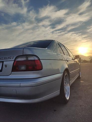 vw id6: BMW 525: 2002 г., Бензин, Седан — 4