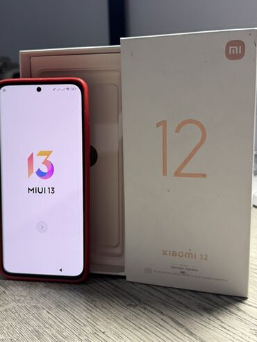 Xiaomi: Xiaomi, 12, түсү - Кызыл