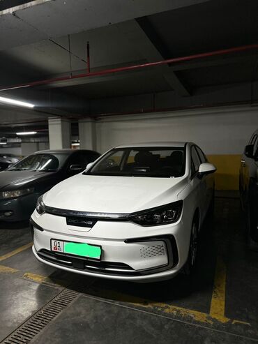 Другие Автомобили: Продаю электромобиль марка Beijing EU5.год выпуска 2021.совершенно