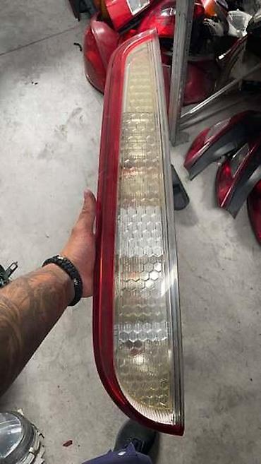 prodaj: STOP LAMPA KARAVAN ZA FORD FOCUS OD 2009. DO 2011. GOD. | — 1
