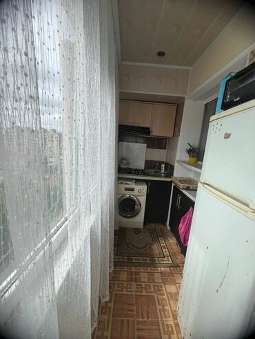 Uzunmüddətli kirayə mənzillər: Xətai rayonu,Köhnə günəşli qəsəbəsi,265 nömrəli məktəbin yanında,9 — 3