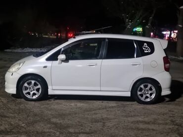 Honda: Honda Fit: 2002 г., 1.5 л, Вариатор, Бензиновая, Хэтчбэк — 4