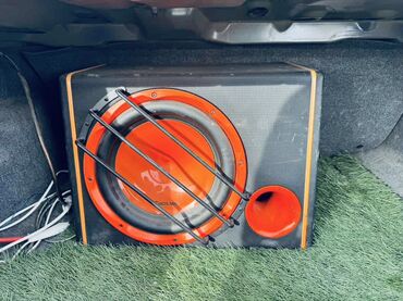 купить магнитофон в машину: Срочно!!!!!!! 10,000сом - Тип: активный сабвуфер в фазоинверторном
