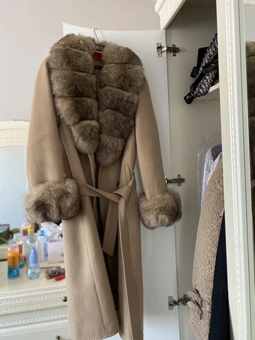 пальто с мехом: Пальто