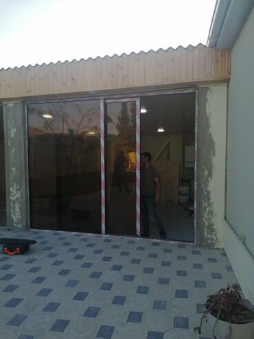 Plastik pəncərələr: Yana siyirmeli plastik qapı pəncərə Plastik və Alüminium Qapı Pəncərə — 3