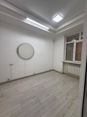 магазин сатам: Продажа офисов 76 м², С ремонтом, Многоэтажное здание, 1 этаж — 2
