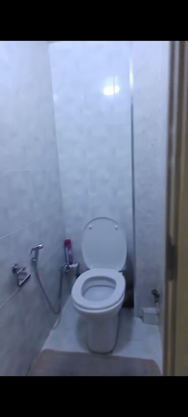 Elimler Akademiyası metrosun yaxinliqi BDU AZMİU AZTU Universitetin