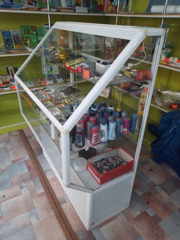 зубные щетки для брекетов в аптеке: Срочно продаю стеклянную витрину с подсветкой
