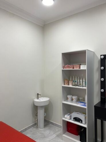 продается автомойка: Сдаю Кабинет в салоне, 15 м², Для бровиста, Для визажиста, Для лешмейкера