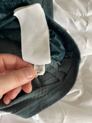 Šuškavci: 2 u 1
Nike duks gornji deo
M veličina
8000din
Iz inostranstva — 6