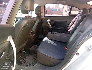 Renault: Renault : 2018 г., 2 л, Автомат, Газ, Седан — 7