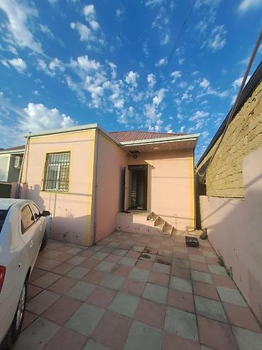 2 otaqli evler satilir: 1 mərtəbəli həyət evi Plan: - 2 otaq: qonaq otağı və yataq otağı - — 4