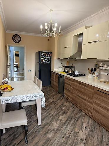 evler bine: İnqılabda Asan xıdmetle uzbeuz 135 kv 3 otaqlı eşyalı ev — 9