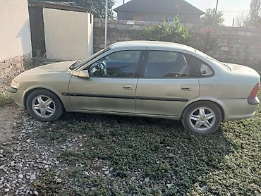 masin satisi: Opel Vectra B sedan - Korpus: 4 qapılı sedan, açıq yaşıl rəng - Ban — 3