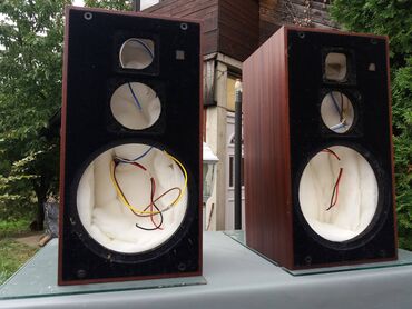Zvučnici i stereo sistemi: Z. k. KS za 10 inca- furnirane. -teske kutije sa stranicama 2,8cm; — 10