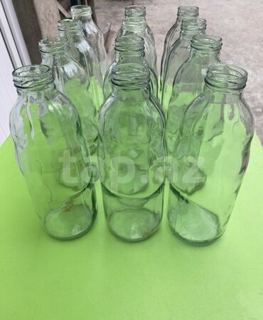 Balonlar, bankalar: Çoxlu sayda 1lt 750 qr tomat bankalari ve 1lt sok butulkalari — 3