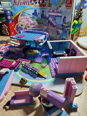 Konstruktorlar: Lego alinib ama oynadilmayib yenidir. Qiymet 20 manata . Unvan — 2
