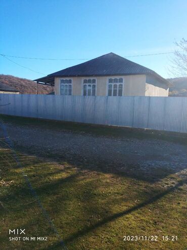 Həyət evləri və villaların satışı: 2 otaqlı, 68 kv. m, Kredit yoxdur, Orta təmir — 3