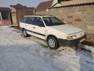 Volkswagen: Volkswagen Passat: 1992 г., 1.8 л, Механика, Бензин, Универсал