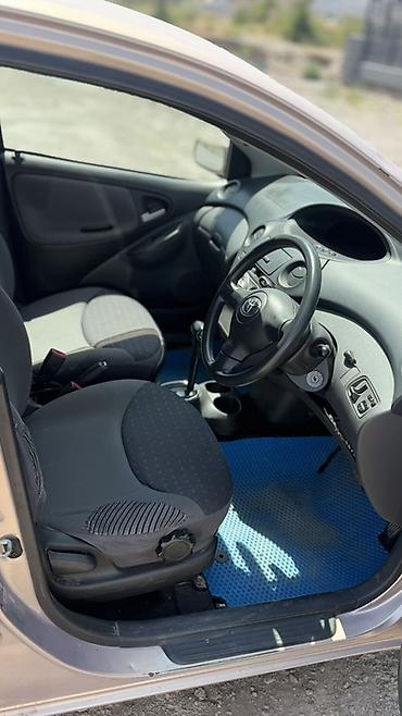 витз: Toyota Vitz: 2003 г., 1.3 л, Автомат, Бензин, Хэтчбэк — 6