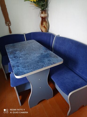 стол для кухни: Кухонный гарнитур, Стол, цвет - Голубой, Б/у