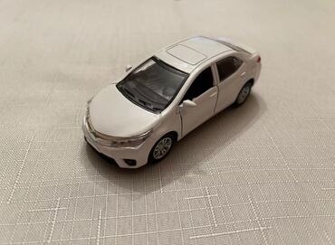 rol oyunu: Təcili Satılır. Endirim Var. Toyota Corolla modelka satılır.Ağ,qara
