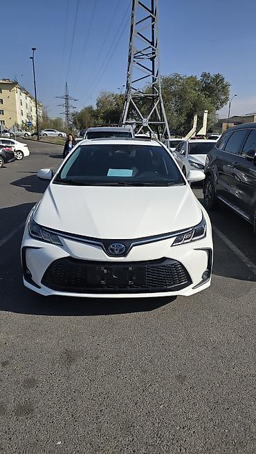 Toyota: Toyota Corolla: 2023 г., 1.8 л, Вариатор, Гибрид, Седан — 1