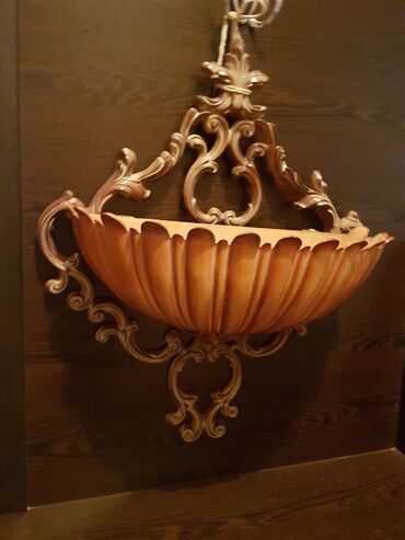 Digər ev dekoru: Aksesuar. Divar üçün. Təzə. Plastmas. Ölçüsü- 52 × 45 sm. Qiyməti - — 6