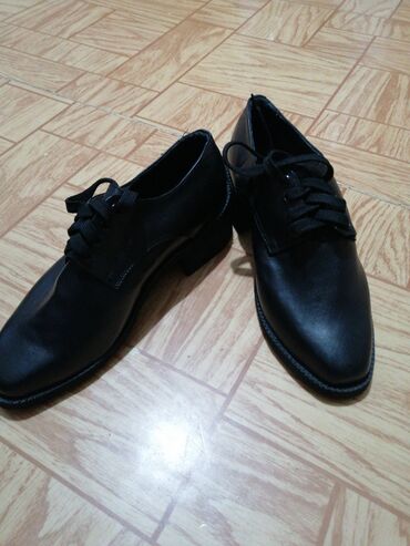 черные мужские ботинки: Ботинки