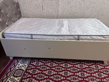 Bağ evi və bağ üçün hərşey: İşlənmiş, Təknəfərlik çarpayı, Bazalı, Matras ilə, Siyirməsiz, Azərbaycan